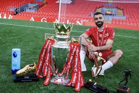 9 سنوات من السحر.. كيف أصبح محمد صلاح أسطورة ليفربول الخالدة؟